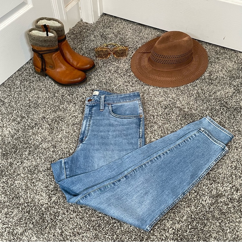 Madewell Curvy Roadtripper High Rise Conroe Wash Authentic Jeans Size 30 - Picture 3 of 12